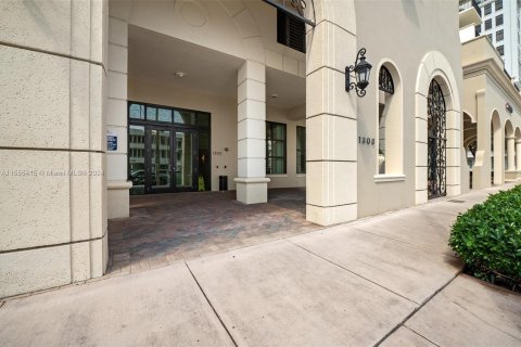 Copropriété à vendre à Coral Gables, Floride: 2 chambres № 1076459 - photo 3