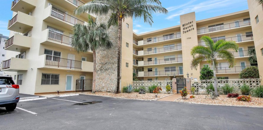 Condo à Hollywood, Floride, 2 chambres  № 1054816