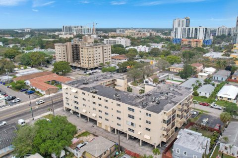 Condo in Hollywood, Florida, 2 bedrooms  № 1054816 - photo 6