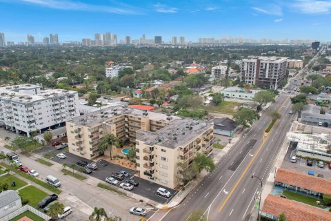 Condominio en venta en Hollywood, Florida, 2 dormitorios, 91.42 m2 № 1054816 - foto 11