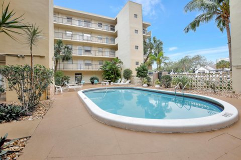 Copropriété à vendre à Hollywood, Floride: 2 chambres, 91.42 m2 № 1054816 - photo 14