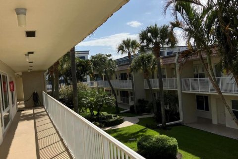 Condo in Boynton Beach, Florida, 2 bedrooms  № 1054818 - photo 16