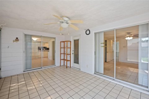 Villa ou maison à vendre à Port Richey, Floride: 2 chambres, 115.01 m2 № 1244999 - photo 23