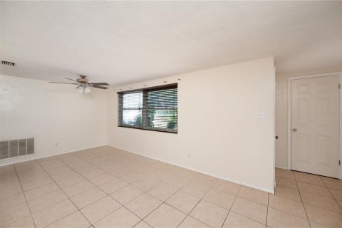 Villa ou maison à vendre à Port Richey, Floride: 2 chambres, 115.01 m2 № 1244999 - photo 5