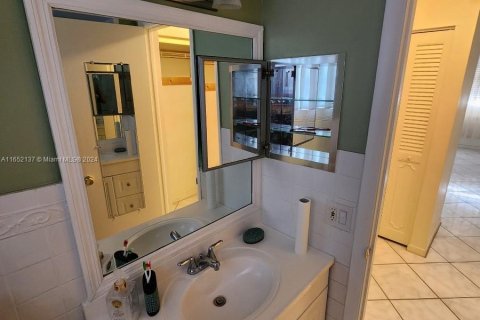 Copropriété à louer à Lauderdale Lakes, Floride: 1 chambre, 71.35 m2 № 1348048 - photo 12