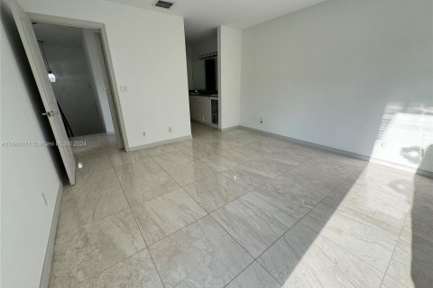 Touwnhouse à louer à Hallandale Beach, Floride: 3 chambres, 977.89 m2 № 1348049 - photo 7