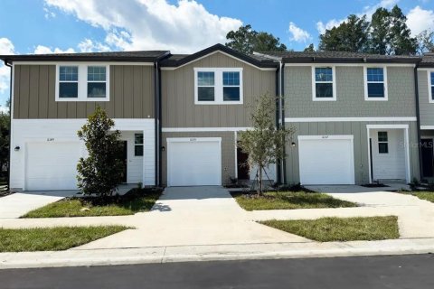 Townhouse in Land O' Lakes, Florida 3 bedrooms, 128.76 sq.m. № 1342928 - photo 1