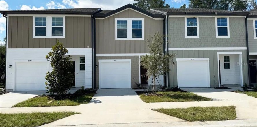 Townhouse in Land O' Lakes, Florida 3 bedrooms, 128.76 sq.m. № 1342928