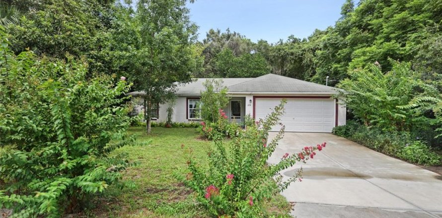 House in De Leon Springs, Florida 3 bedrooms, 105.63 sq.m. № 1342856