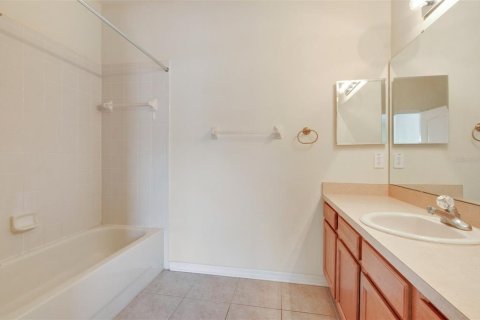 Townhouse in Wesley Chapel, Florida 2 bedrooms, 145.86 sq.m. № 1342895 - photo 16