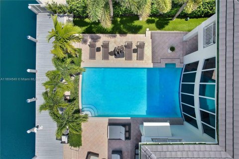 Villa ou maison à vendre à Fort Lauderdale, Floride: 7 chambres, 511.89 m2 № 1225401 - photo 15