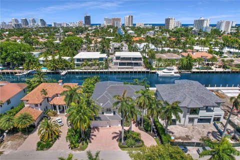 Villa ou maison à vendre à Fort Lauderdale, Floride: 7 chambres, 511.89 m2 № 1225401 - photo 2