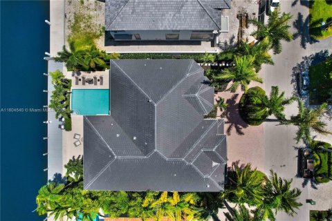 Villa ou maison à vendre à Fort Lauderdale, Floride: 7 chambres, 511.89 m2 № 1225401 - photo 11