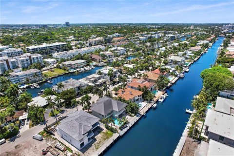 House in Fort Lauderdale, Florida 7 bedrooms, 511.89 sq.m. № 1225401 - photo 6