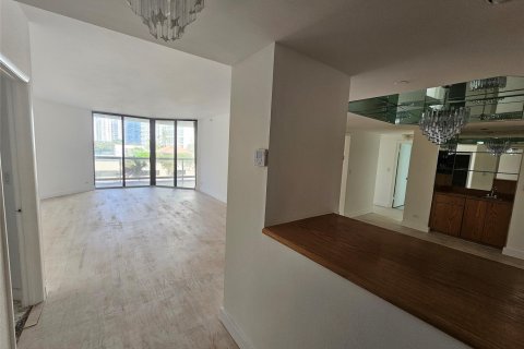 Condominio en venta en Aventura, Florida, 2 dormitorios, 150.69 m2 № 1072407 - foto 17