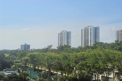 Condo in Aventura, Florida, 2 bedrooms  № 1072407 - photo 2