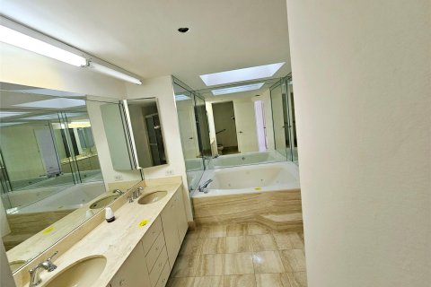 Купить кондоминиум в Авентура, Флорида 2 спальни, 150.69м2, № 1072407 - фото 7