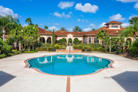 Condominio en venta en Orlando, Florida, 1 dormitorio, 74.23 m2 № 1050645 - foto 3