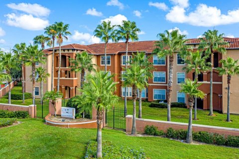 Condominio en venta en Orlando, Florida, 1 dormitorio, 74.23 m2 № 1050645 - foto 10
