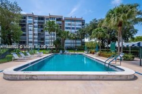 Condominio en venta en Pembroke Pines, Florida, 2 dormitorios, 104.05 m2 № 1058451 - foto 25