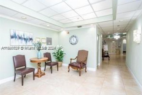 Condominio en venta en Pembroke Pines, Florida, 2 dormitorios, 104.05 m2 № 1058451 - foto 5