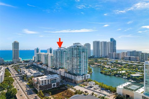 Condominio en venta en Sunny Isles Beach, Florida, 2 dormitorios, 143.16 m2 № 1065340 - foto 2