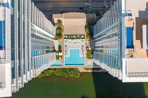 Copropriété à vendre à Sunny Isles Beach, Floride: 2 chambres, 143.16 m2 № 1065340 - photo 6