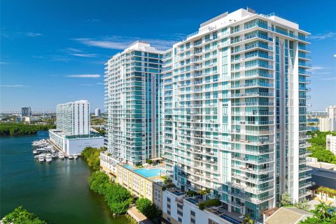 Condominio en venta en Sunny Isles Beach, Florida, 2 dormitorios, 143.16 m2 № 1065340 - foto 5