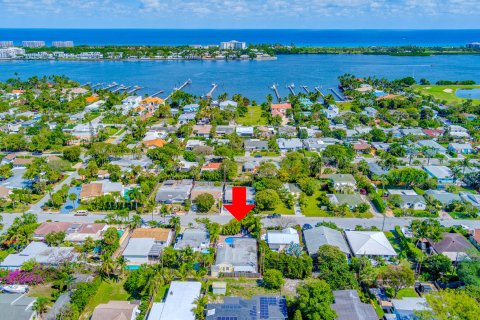 Villa ou maison à vendre à Lake Worth, Floride: 4 chambres, 187.48 m2 № 1077570 - photo 22