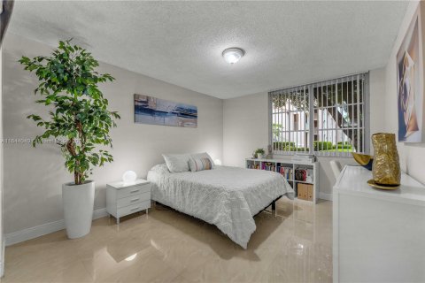 Copropriété à vendre à Miramar, Floride: 2 chambres, 75.9 m2 № 1325965 - photo 11