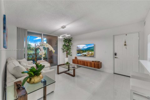 Copropriété à vendre à Miramar, Floride: 2 chambres, 75.9 m2 № 1325965 - photo 1