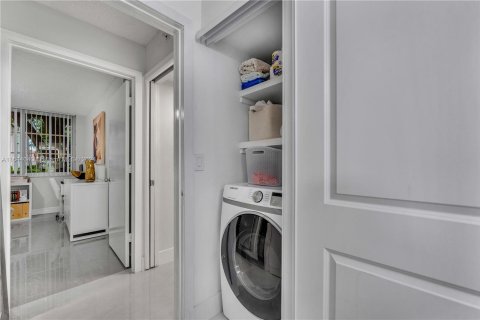 Copropriété à vendre à Miramar, Floride: 2 chambres, 75.9 m2 № 1325965 - photo 19