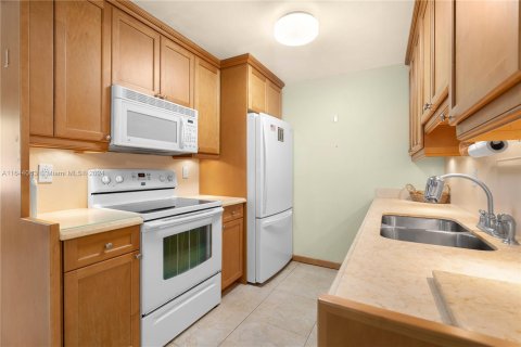 Condo in Coconut Creek, Florida, 1 bedroom  № 1325966 - photo 5