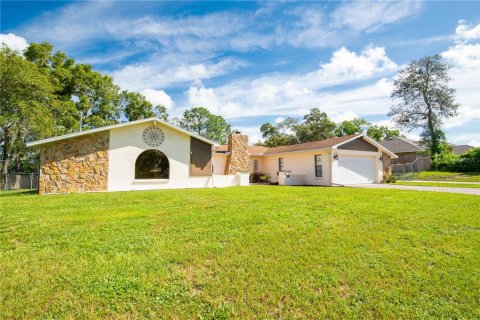 Villa ou maison à vendre à Spring Hill, Floride: 4 chambres, 218.32 m2 № 1342215 - photo 23