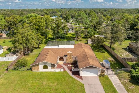 Villa ou maison à vendre à Spring Hill, Floride: 4 chambres, 218.32 m2 № 1342215 - photo 9