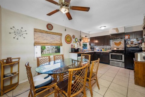 Villa ou maison à vendre à Largo, Floride: 2 chambres, 79.34 m2 № 1342214 - photo 14