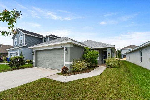 House in Winter Haven, Florida 3 bedrooms, 131.74 sq.m. № 1340595 - photo 25