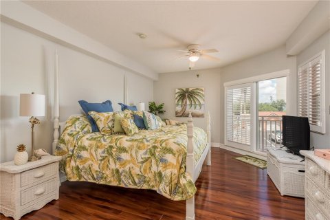 Condo in New Port Richey, Florida, 2 bedrooms  № 1340528 - photo 16