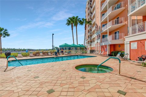 Condo in New Port Richey, Florida, 2 bedrooms  № 1340528 - photo 27