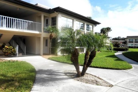 Copropriété à vendre à New Port Richey, Floride: 2 chambres, 121.89 m2 № 1361197 - photo 1