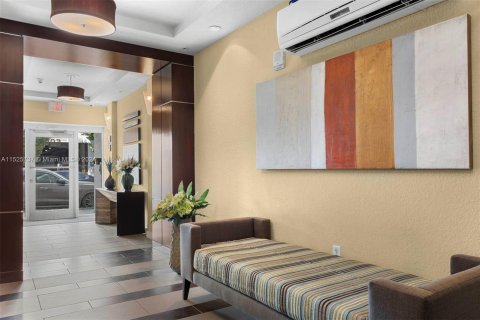 Condo in Miami, Florida, 1 bedroom  № 1269349 - photo 20