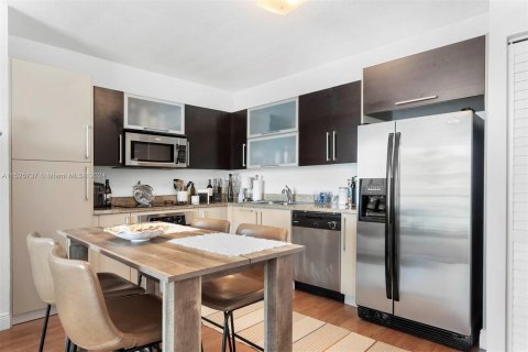 Condominio en venta en Miami, Florida, 1 dormitorio, 62.89 m2 № 1269349 - foto 6