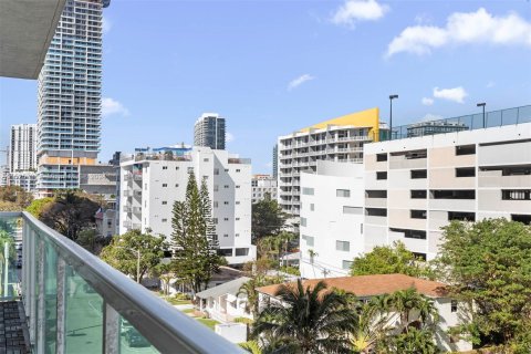 Condo in Miami, Florida, 1 bedroom  № 1269349 - photo 18