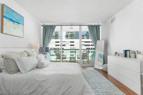 Condo in Miami, Florida, 1 bedroom  № 1269349 - photo 14