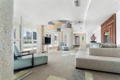 Condominio en venta en Miami, Florida, 1 dormitorio, 62.89 m2 № 1269349 - foto 21