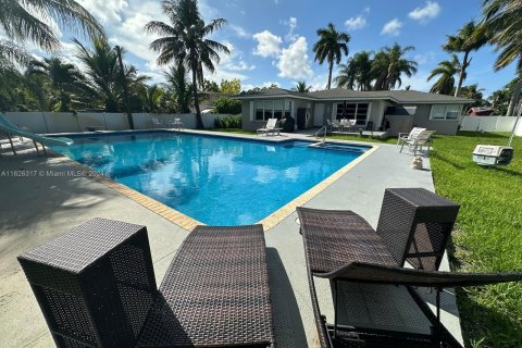 Casa en venta en Hollywood, Florida, 4 dormitorios, 250.84 m2 № 1272691 - foto 15