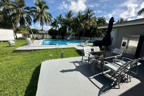 Casa en venta en Hollywood, Florida, 4 dormitorios, 250.84 m2 № 1272691 - foto 8