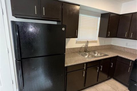 Apartamento en alquiler en Leesburg, Florida, 3 dormitorios, 84.45 m2 № 1340752 - foto 5