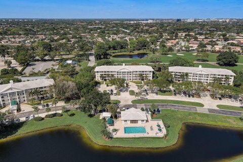 Condo in Boca Raton, Florida, 2 bedrooms  № 1061136 - photo 1