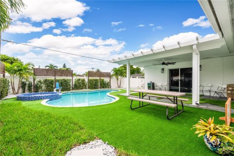 Casa en venta en Miami Springs, Florida, 3 dormitorios, 145.76 m2 № 1398331 - foto 3